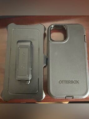 OtterBox Black Phone Case with Belt Clip Holster iPhone 14
